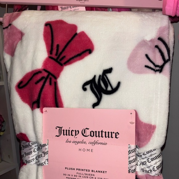 Juicy Couture Pink and White Bow Blanket - Picture 1 of 7